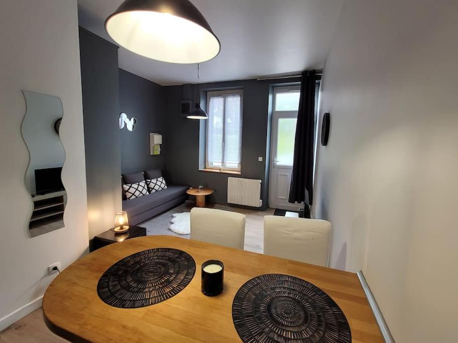 Studio Prive Centre Saint Louis Montargis Exteriör bild